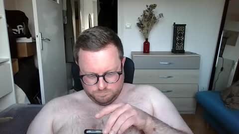 jeuneloup92 online show from March 11, 5:16 pm