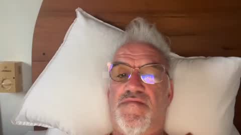 jewlronny online show from March 3, 7:37 am