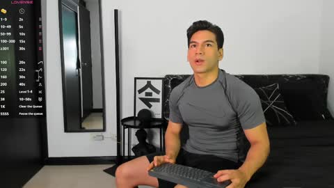 JHOAN online show from May 26, 11:55 pm