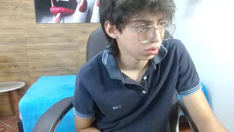 Jhoel online show from December 16, 7:42 pm