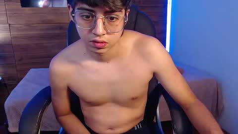 Jhoel online show from November 8, 10:13 pm