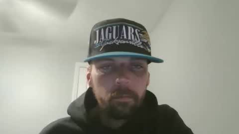 jholls online show from December 13, 11:17 pm