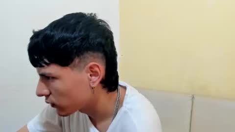 jhon_bom online show from April 29, 2:55 pm