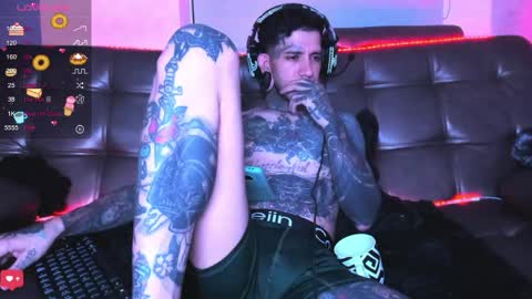 jhonny_ackerman online show from June 6, 7:03 am