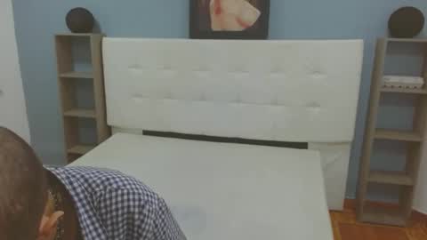 Snapshot of jhontorres018 chatting on February 28, 9:23 pm jhontorres018 online show from February 28, 9:23 pm