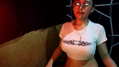 jillian_fuckdoll online show from June 25, 8:41 am