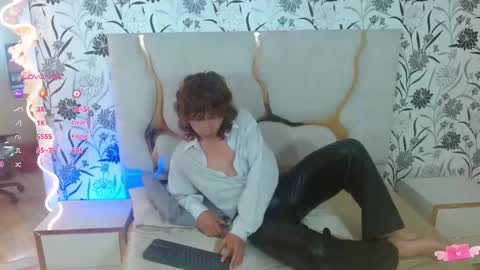 Snapshot of jim_tay chatting on September 18, 8:02 pm Hi Im Jim online show from September 18, 8:02 pm
