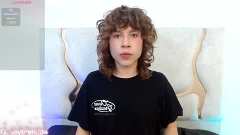 Snapshot of jim_tay chatting on October 12, 10:41 am Hi Im Jim online show from October 12, 10:41 am