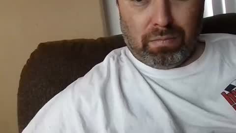 Snapshot of jj350ss chatting on February 17, 2:28 pm jj350ss online show from February 17, 2:28 pm