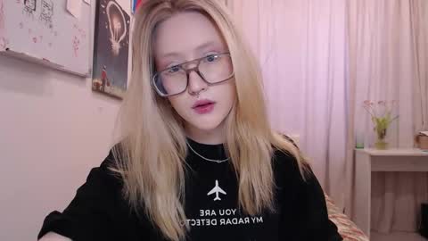 joan_kiss online show from February 26, 4:05 am