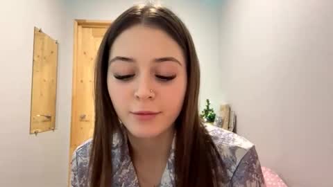 Adel online show from January 8, 7:20 pm