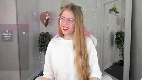 joann_shermann online show from March 28, 1:18 am