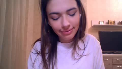 Jennifer online show from December 2, 5:33 pm