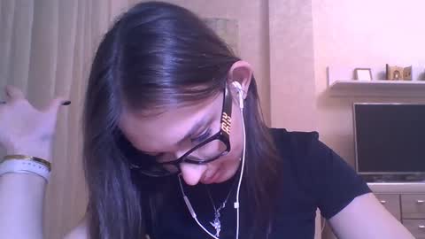 Jennifer online show from November 4, 7:37 pm