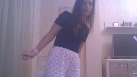 Jennifer online show from October 22, 6:42 pm