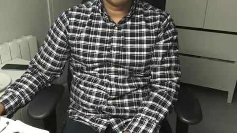 joeshades21 online show from February 13, 8:48 am