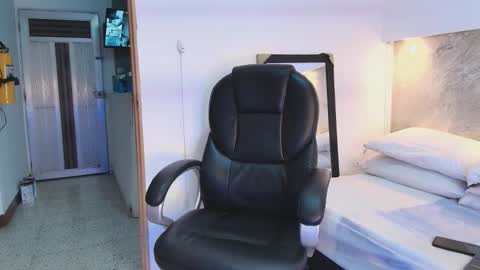 johan online show from February 23, 6:48 am