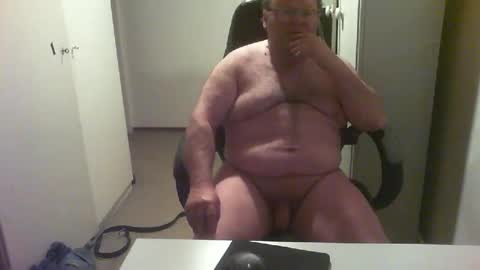 john341140 online show from April 23, 10:22 pm