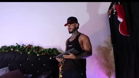 John  online show from December 21, 11:38 am