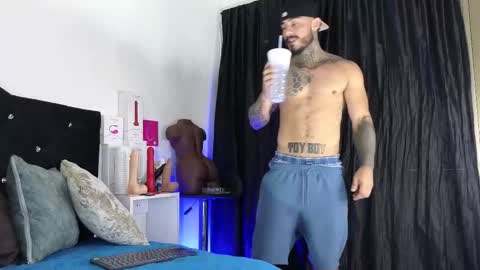 John  online show from September 14, 12:17 pm