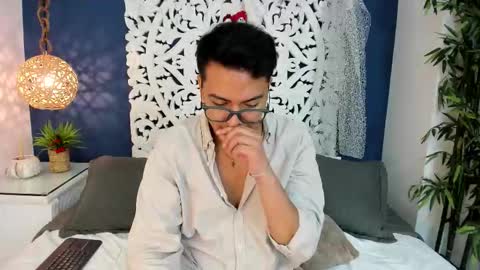 johnbelrose online show from January 11, 1:11 am