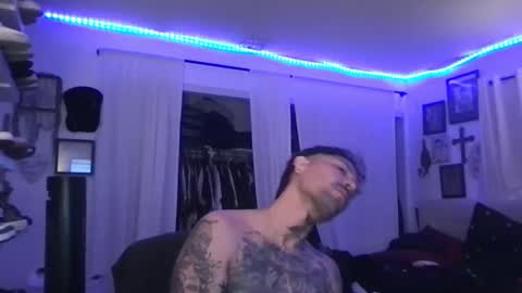 Snapshot of johnnydeep66 chatting on October 1, 7:51 am JohnnyDeep66 online show from October 1, 7:51 am