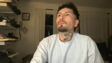 Snapshot of johnnydeep66 chatting on December 23, 6:22 am JohnnyDeep66 online show from December 23, 6:22 am