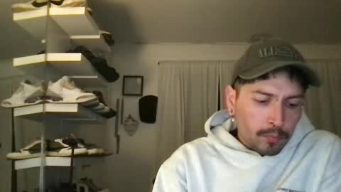 Snapshot of johnnydeep66 chatting on January 9, 4:52 am JohnnyDeep66 online show from January 9, 4:52 am