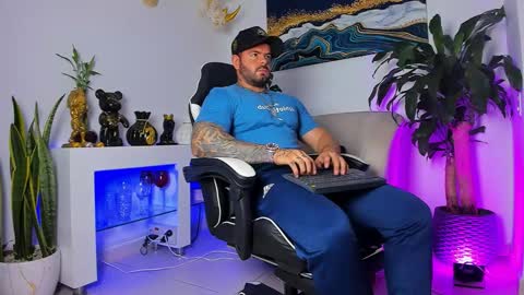 JOHNNY online show from January 17, 11:57 pm