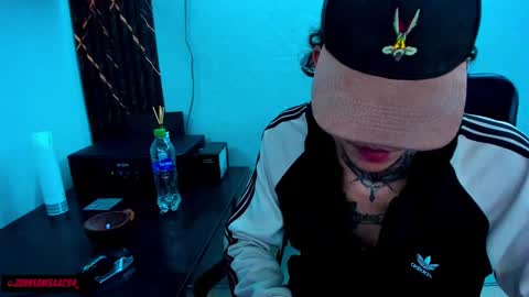 johnsonisaac94  online show from March 3, 8:16 am