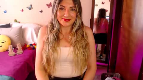 Jolie Mature online show from March 20, 10:26 pm