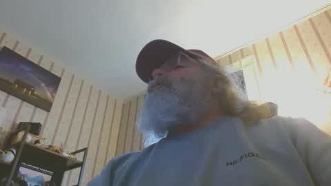 joncpics online show from April 2, 6:26 pm