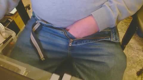 Snapshot of joncpics chatting on February 5, 2:51 am joncpics online show from February 5, 2:51 am