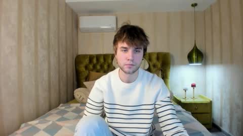 Jonah online show from December 18, 12:00 pm