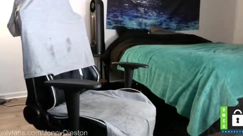 JonnyDieston online show from May 3, 3:51 pm