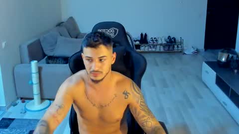 jonnyporn1 online show from November 3, 9:16 pm