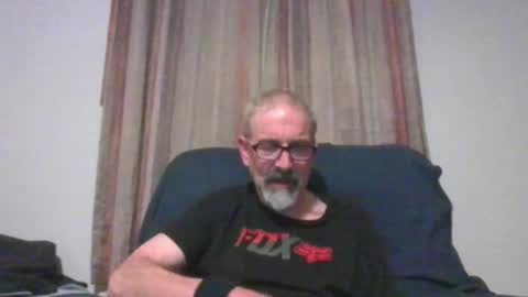 Snapshot of jony_five chatting on March 3, 2:58 am Jon online show from March 3, 2:58 am