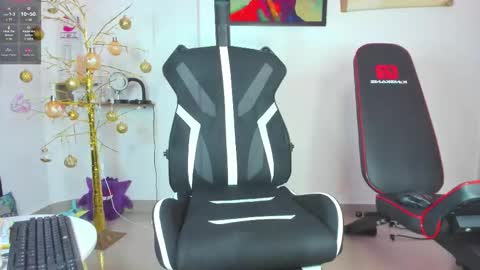 JordanRossie online show from December 16, 12:51 am