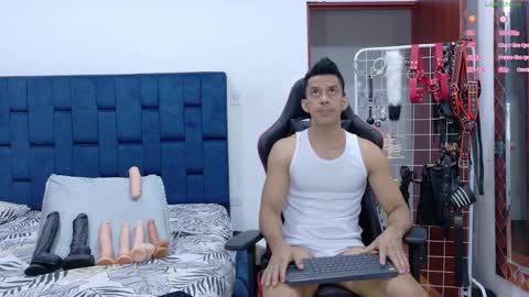 jose_rumbero91 online show from January 31, 11:24 pm