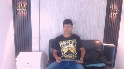 Joseph Gonzalez online show from December 15, 3:13 am