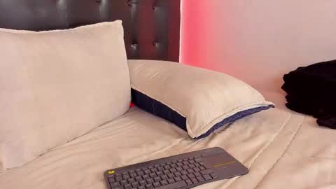 joseph palacios online show from November 3, 1:39 am