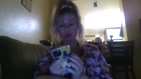Snapshot of josiecaruso chatting on November 2, 6:24 am Lana Caruso online show from November 2, 6:24 am