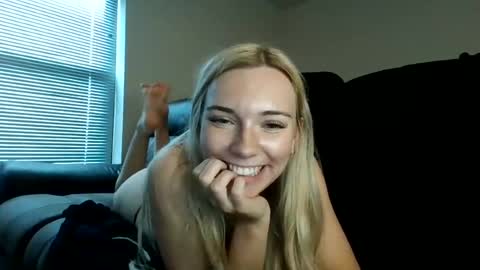 Josie Mae online show from June 30, 3:44 pm