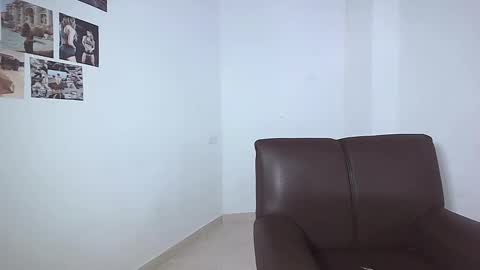 Josita rousell INSTAGRAM  majoestupy  online show from October 25, 4:18 pm