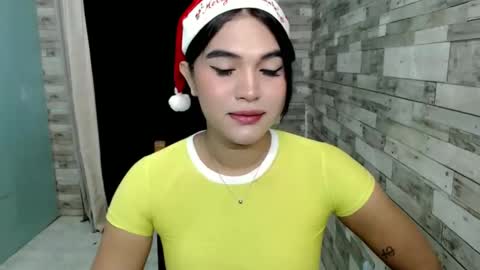 Snapshot of joycum_xxx chatting on December 9, 10:41 pm JOY in your heart  online show from December 9, 10:41 pm