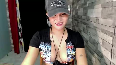 Snapshot of joycum_xxx chatting on January 24, 1:57 pm JOY in your heart  online show from January 24, 1:57 pm