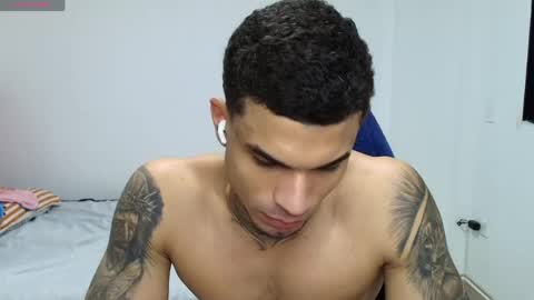 juan_gomez_1 online show from May 26, 2:28 am