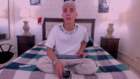 J U A N   L O V E R S online show from December 2, 1:30 pm