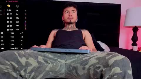 juancamilo66_ online show from February 18, 3:34 pm