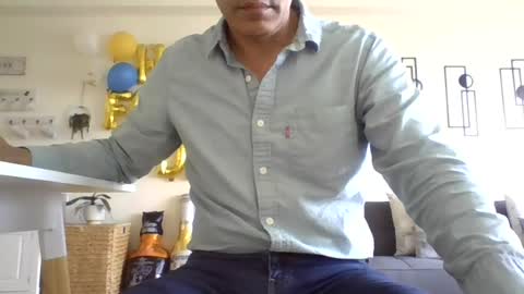 juanearth1 online show from June 22, 9:44 pm